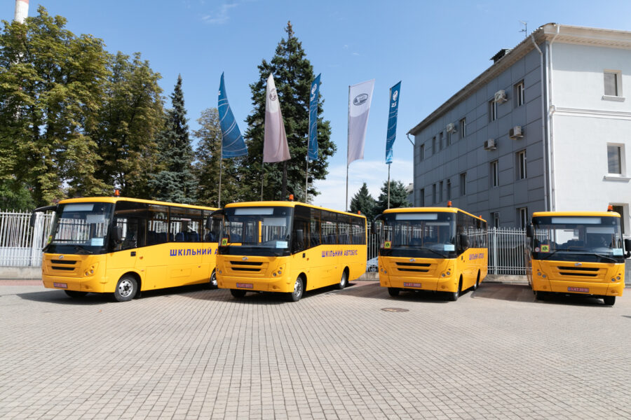 АвтоЗАЗ представил серию новой модели транспорта (ФОТО)