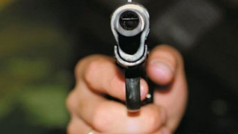 В Запорожье на Бабурке обстреляли квартиру в жилом доме (ФОТО)