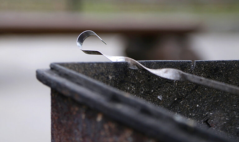 В Запорожье женщина на пикнике заколола мужа шампуром