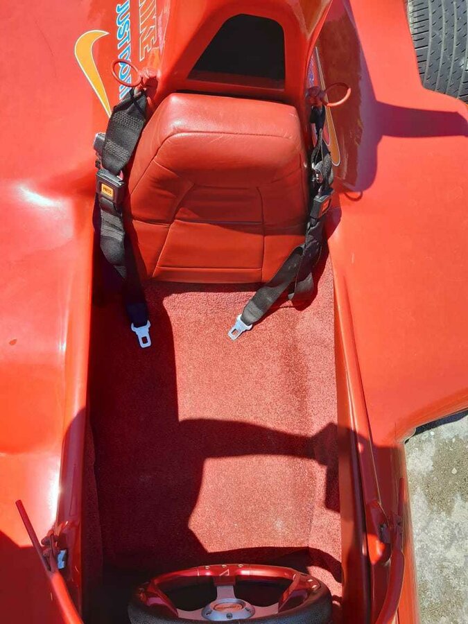 Монстр на колёсах: умельцы превратили ЗАЗ - 968 в болид "Ferrari" (ФОТО)