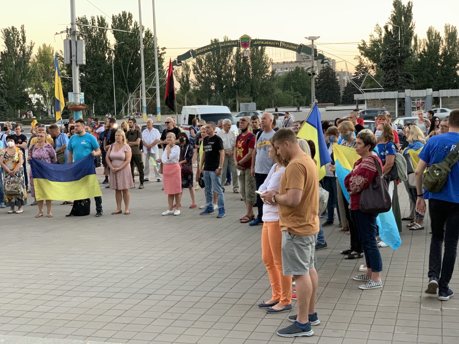 В Запорожье горожане провели акцию за импичмент Президента: как это было (ВИДЕО-ФОТО)