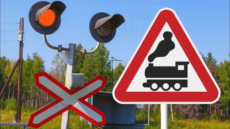 В Запорожье локомотив протаранил легковушку: есть пострадавшие