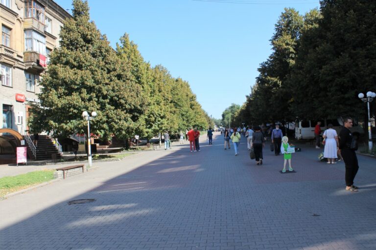 В Запорожье на рынок нагрянули полицейские: подробности и ФОТО