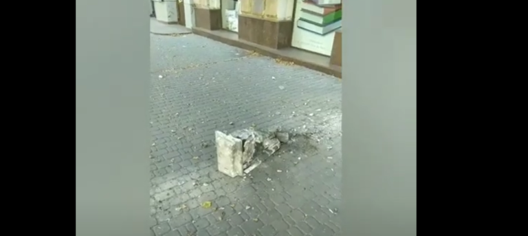 В Запорожье на проспекте Соборном обрушилась часть балкона с многоэтажки (ВИДЕО)