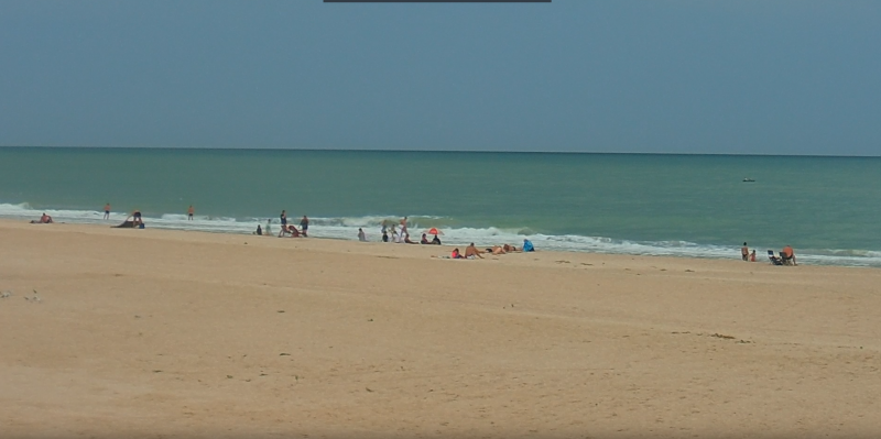 В сети показали, что происходит сейчас на пляжах запорожского курорта (ФОТО)
