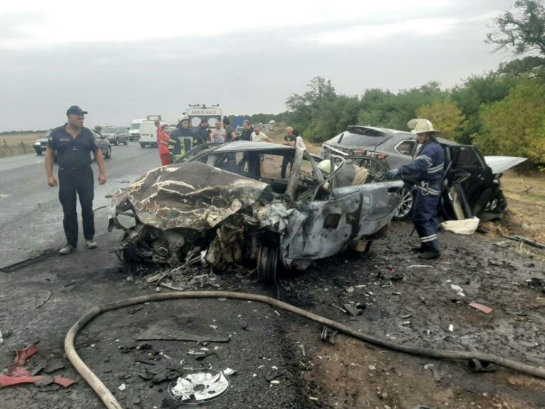 Сгорели в машине: на трассе под Запорожьем произошло жуткое ДТП (ВИДЕО)