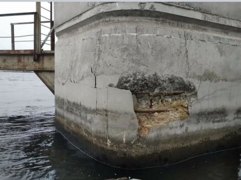 В Запорожье начали осыпаться недостроенные мосты (ФОТОФАКТ)