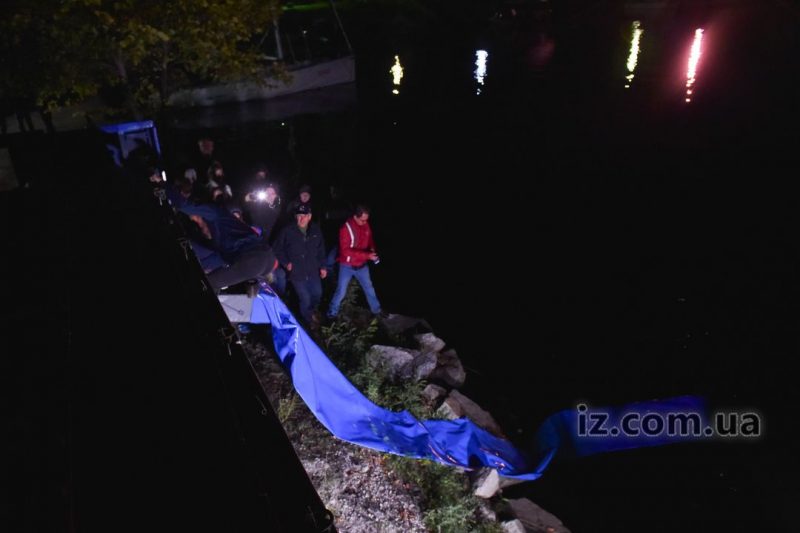 В Запорожье в реку выпустили десяток тонн мальков редкой рыбы (ФОТО)