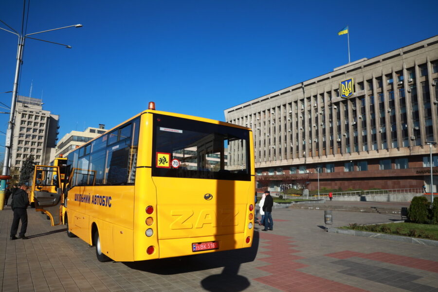 В Запорожье представили очередную партию нового транспорта АвтоЗАЗ (ФОТО)