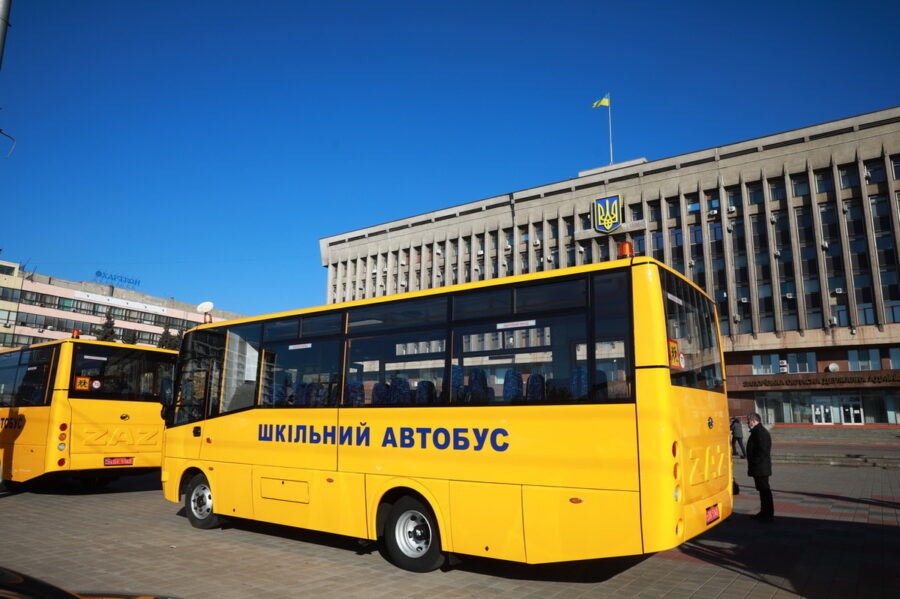 В Запорожье представили очередную партию нового транспорта АвтоЗАЗ (ФОТО)
