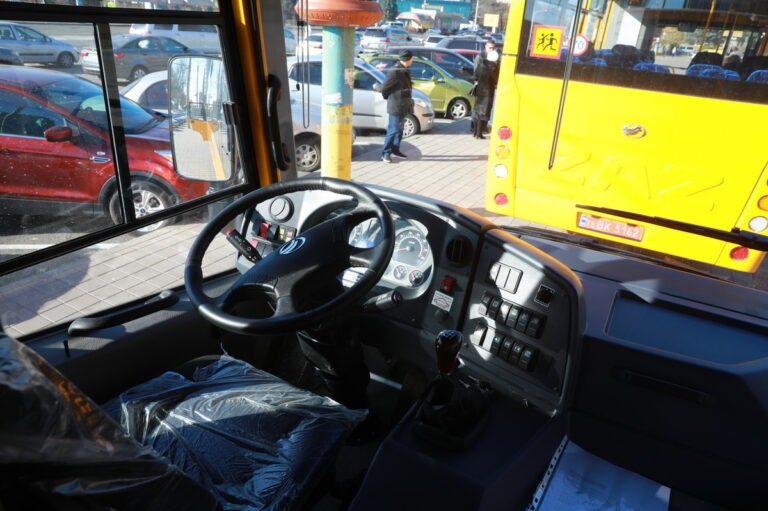 В Запорожье представили очередную партию нового транспорта АвтоЗАЗ (ФОТО)