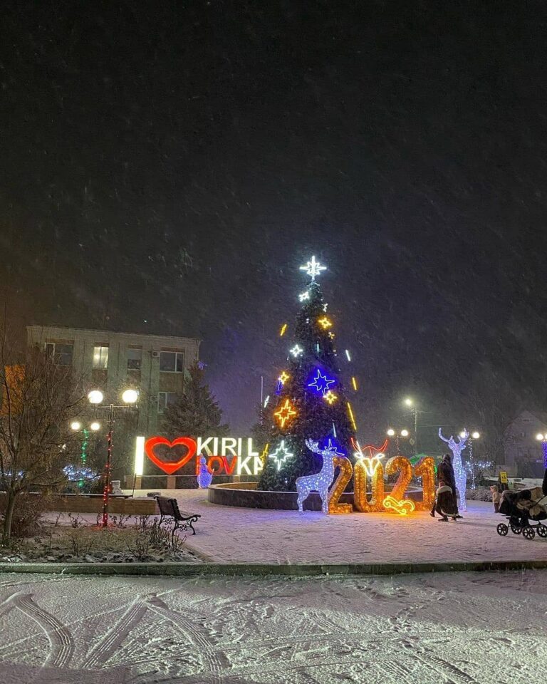 Запорожский курорт засыпало снегом: в сети появились завораживающие ФОТО и ВИДЕО