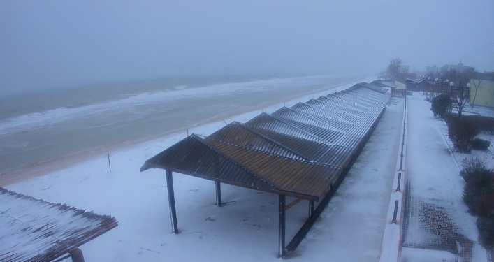 Запорожский курорт засыпало снегом: в сети появились завораживающие ФОТО и ВИДЕО