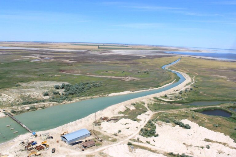 В сети показали, что произошло за год с промоиной в лимане в Запорожской области (ВИДЕО)
