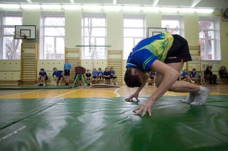 В Запорожье школьник на уроке физкультуры пережил клиническую смерть