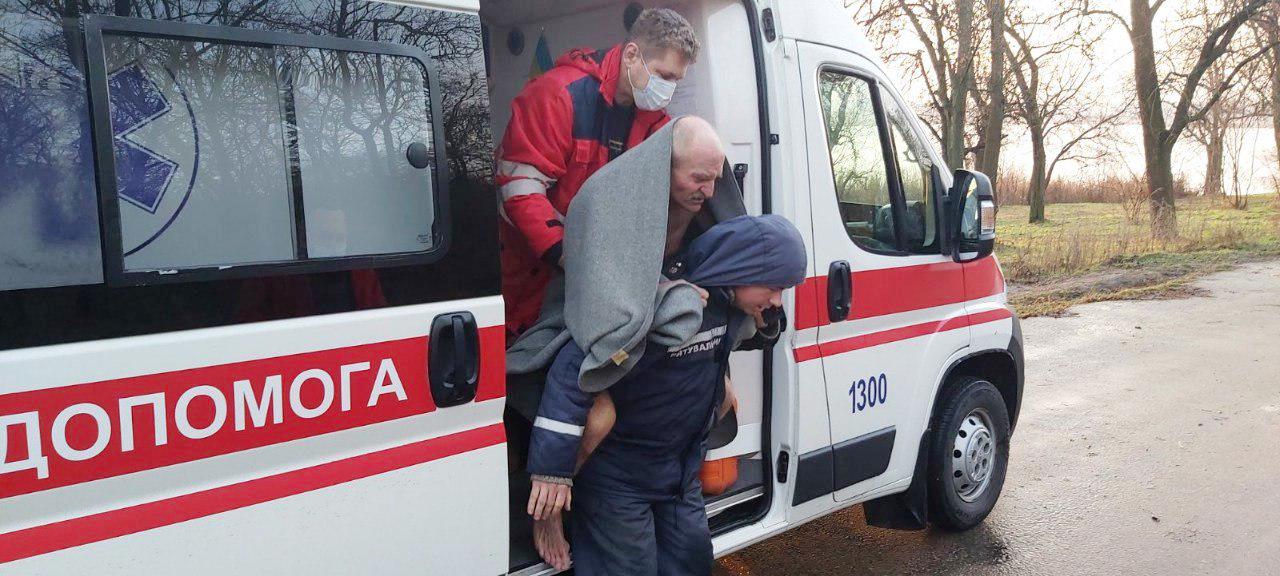 В Запорожской области бойцы ГСЧС провели спасательную операцию на воде: подробности (ФОТО)