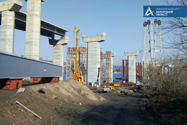 На запорожских мостах работы ведутся на 8 объектах сразу (ФОТО)