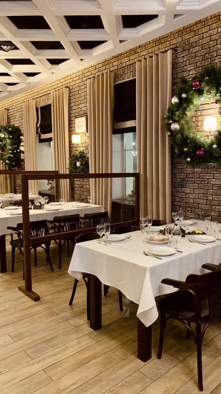 Ресторан-клуб “Мануфактура Розенталь” – лучшее место для отдыха в Запорожье в духе старинных традиций
