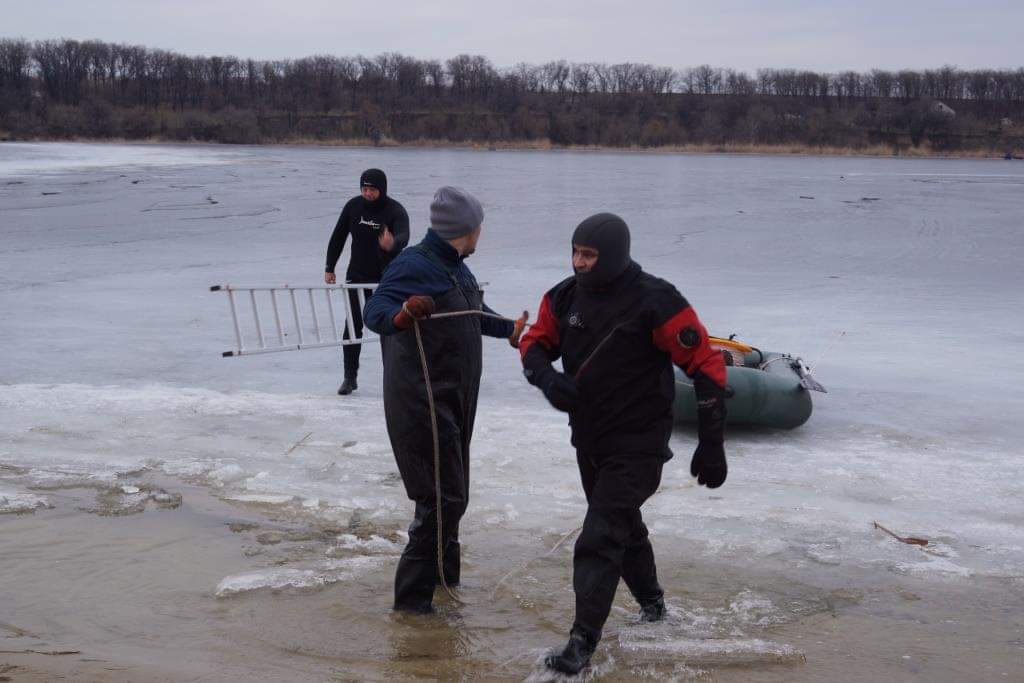 Трагедия в Запорожье: дети провалились под лёд, один из них - утонул (ФОТО)