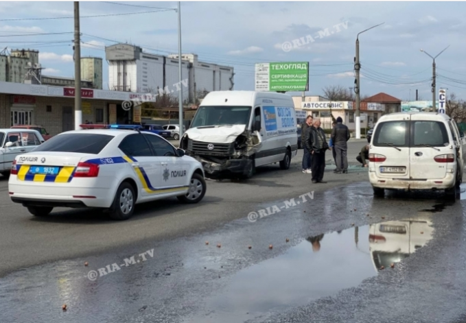 В Мелитополе произошло серьезное ДТП: у пассажира от удара вылетела челюсть (ФОТО)