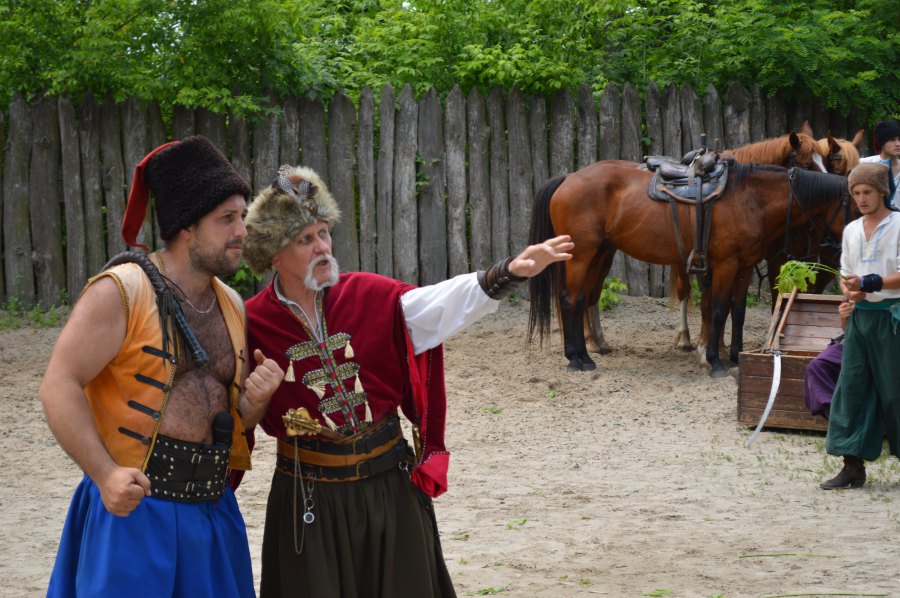 Конный театр «Запорожские казаки» приглашает в гости на Хортицу и открывает новый сезон!