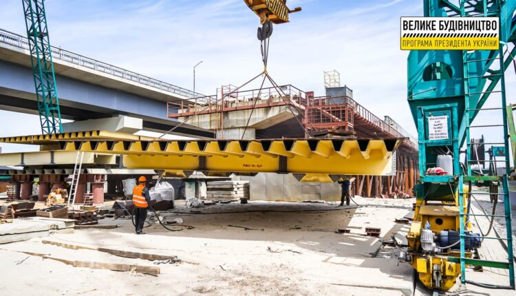 В сети показали, на сколько продвинулась работа на строительстве мостов в Запорожье (ВИДЕО, ФОТО)