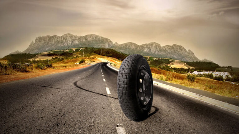 В Мелитополе у фуры во время движения взорвалось колесо (ВИДЕО)