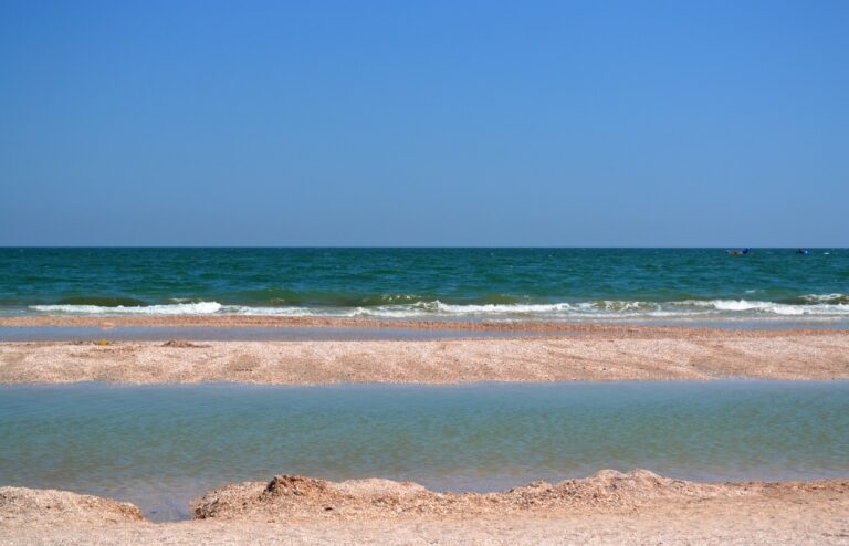 Есть ли дождь на море: как стартовал летний сезон в Запорожской области?