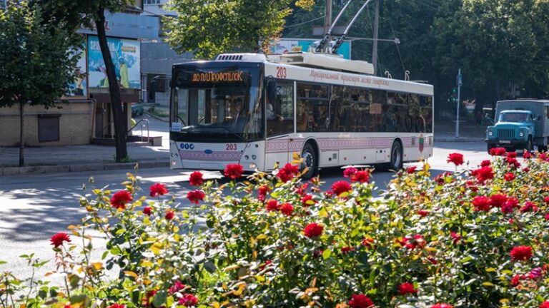 В Запорожье временно продлят работу общественного транспорта