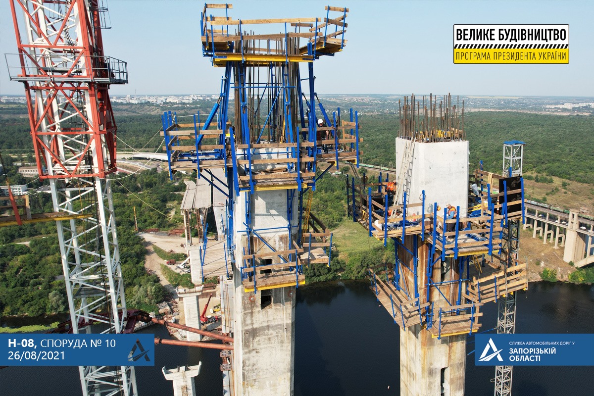 В Запорожье завершили важный этап в строительстве вантового моста: подробности (ФОТО)