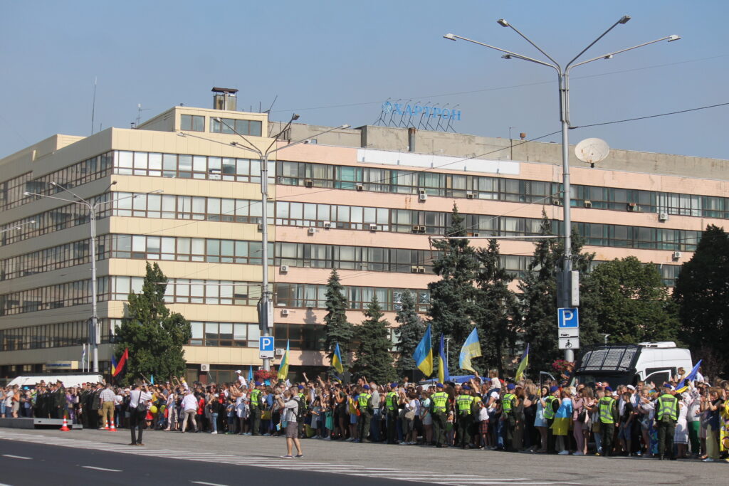 В Запорожье состоялось торжественное шествие военных и силовиков (ФОТО)