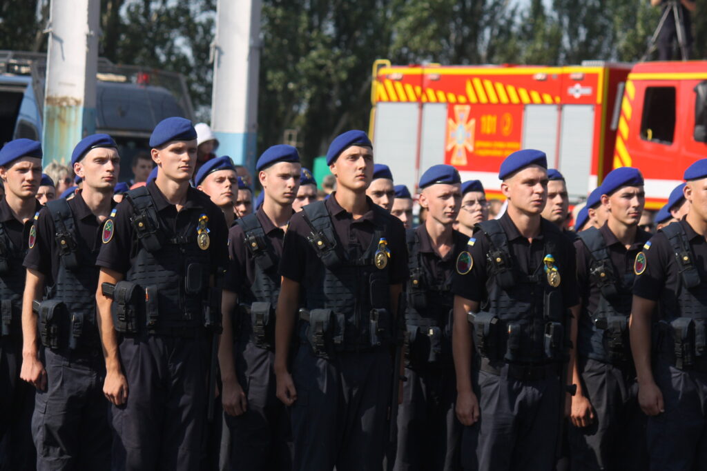 В Запорожье состоялось торжественное шествие военных и силовиков (ФОТО)