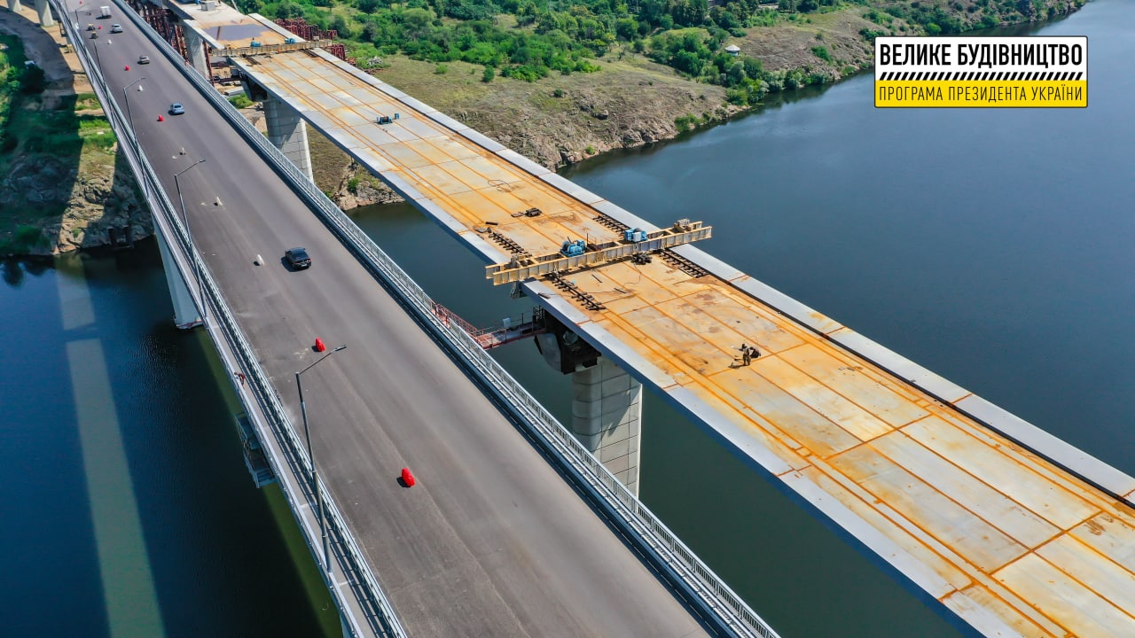 Когда в Запорожье откроют движение на второй части моста, соединяющего Бабурку с островом Хортица (ФОТО)