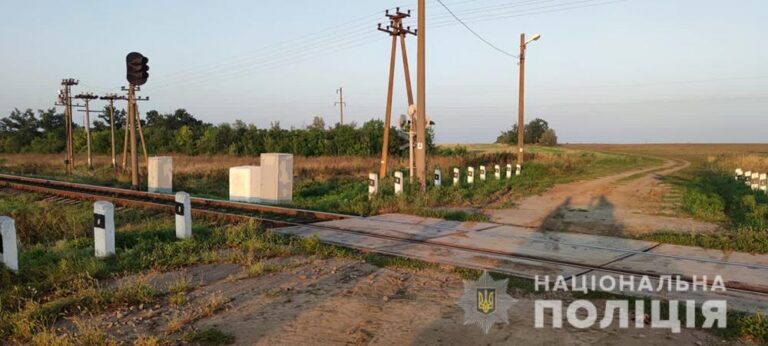 В Запорожской области поезд насмерть сбил мужчину: появились подробности