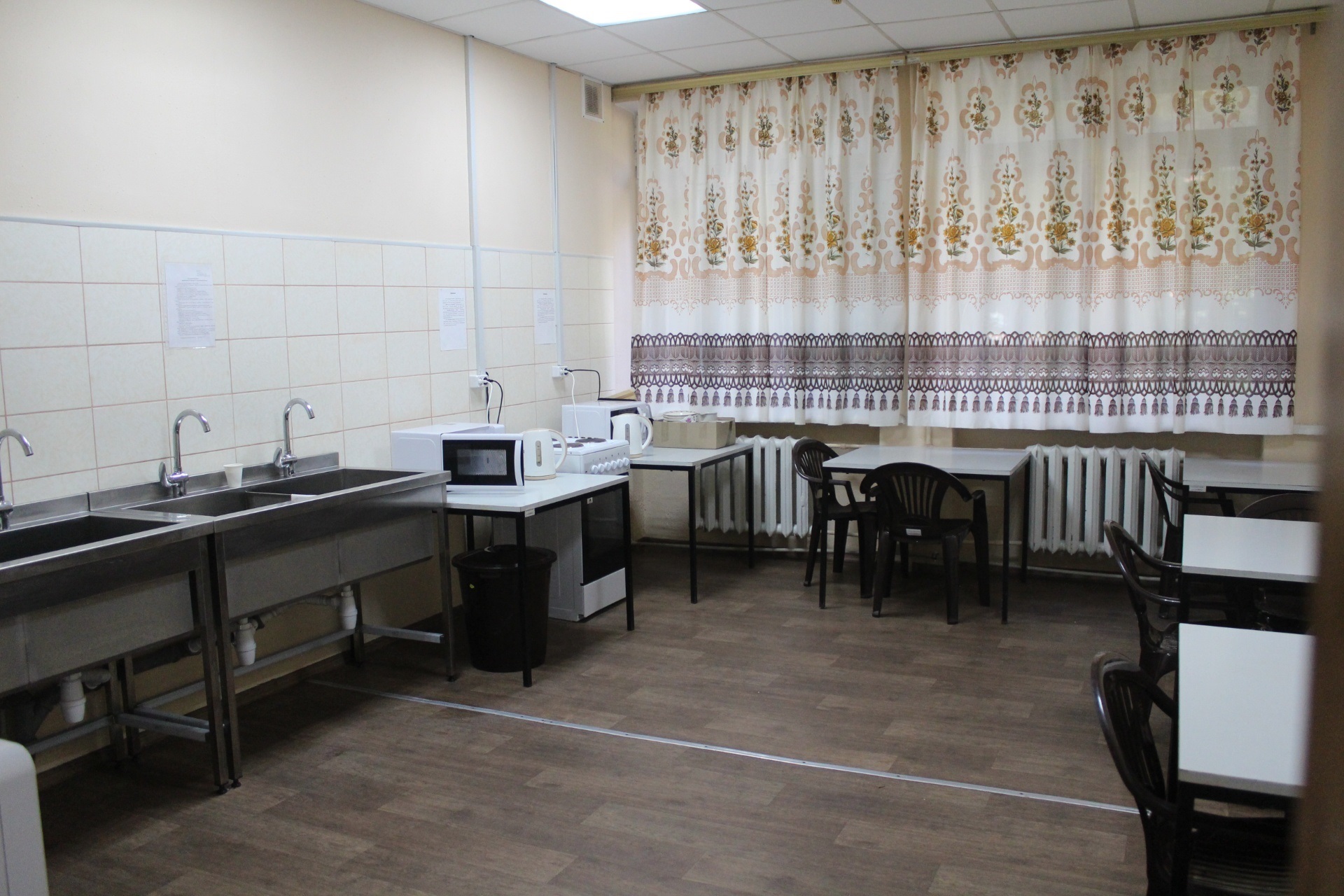 В Запорожье открыли приют для бездомных (ФОТО)