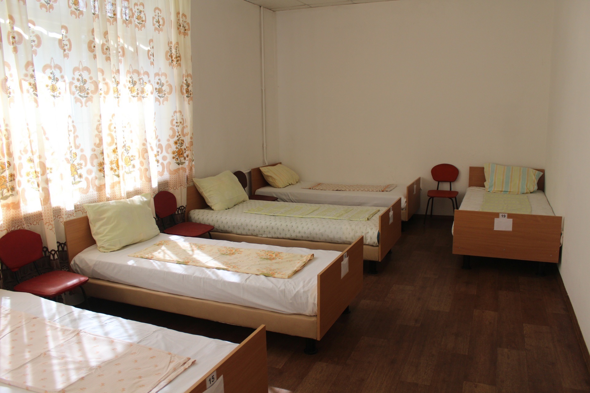 В Запорожье открыли приют для бездомных (ФОТО)