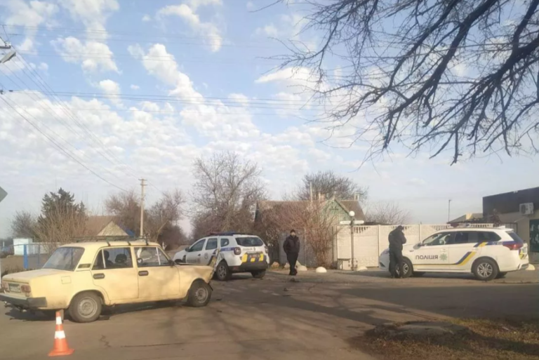 В Запорожской области легковушка протаранила полицейское авто (ФОТО)