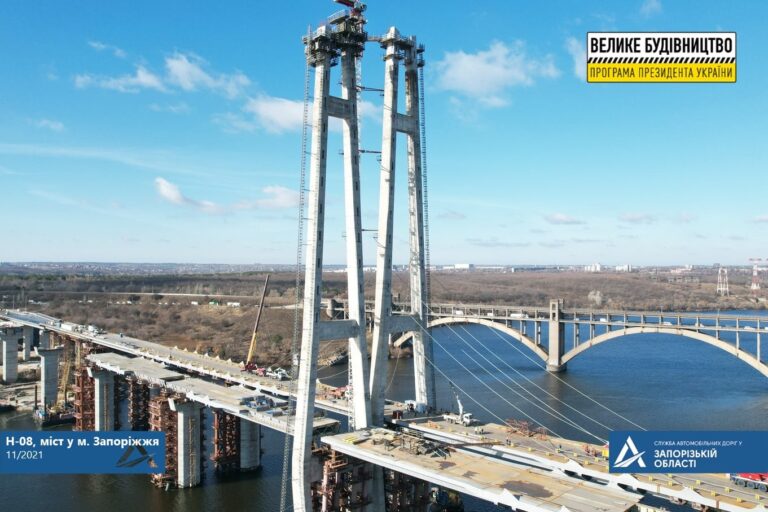 Уже скоро: стало известно, когда в Запорожье откроют движение по вантовому мосту (ФОТО)