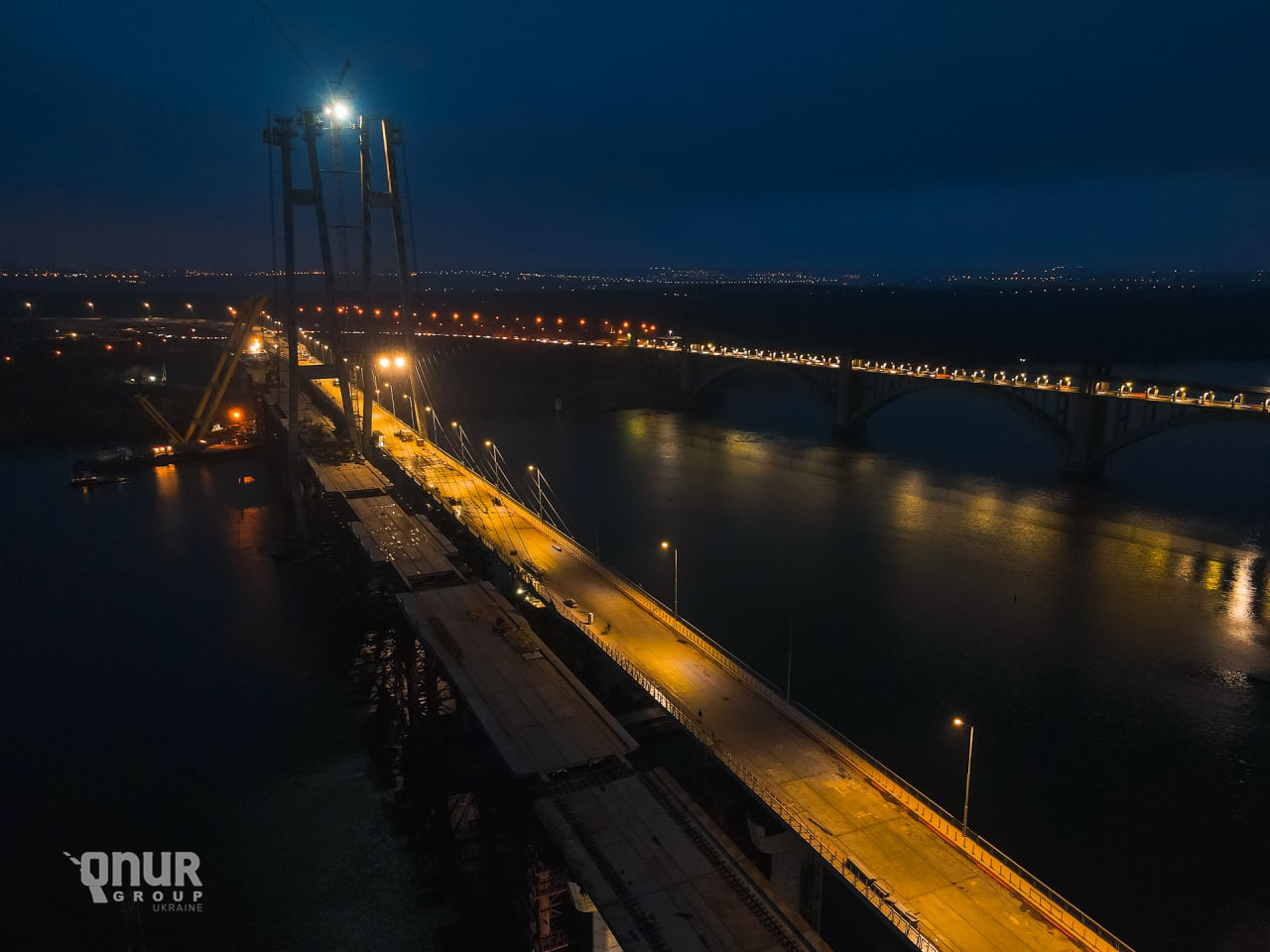 В сети показали, как выглядит новый запорожский мост в ночное время (ФОТО)