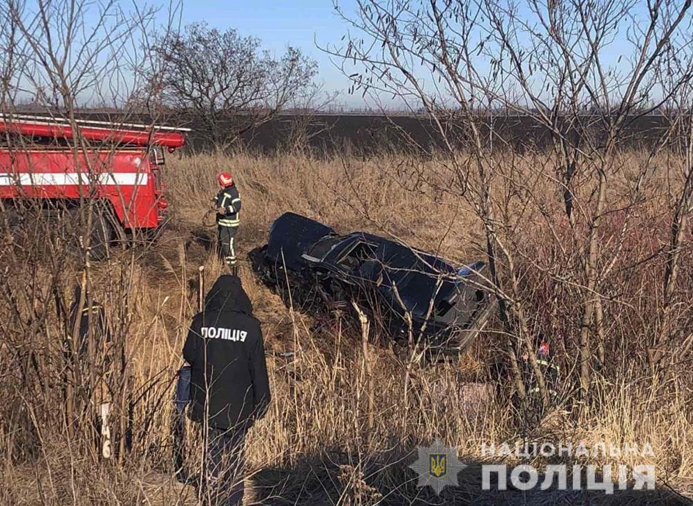 Вылетел с дороги: в полиции рассказали подробности смертельной аварии в Запорожской области (ФОТО)