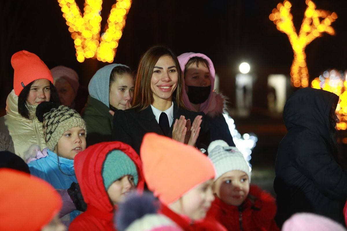 На Хортиці працює найбільш атмосферне новорічне містечко України, подробиці розповіла заступниця голови Запорізької ОДА Злата Некрасова