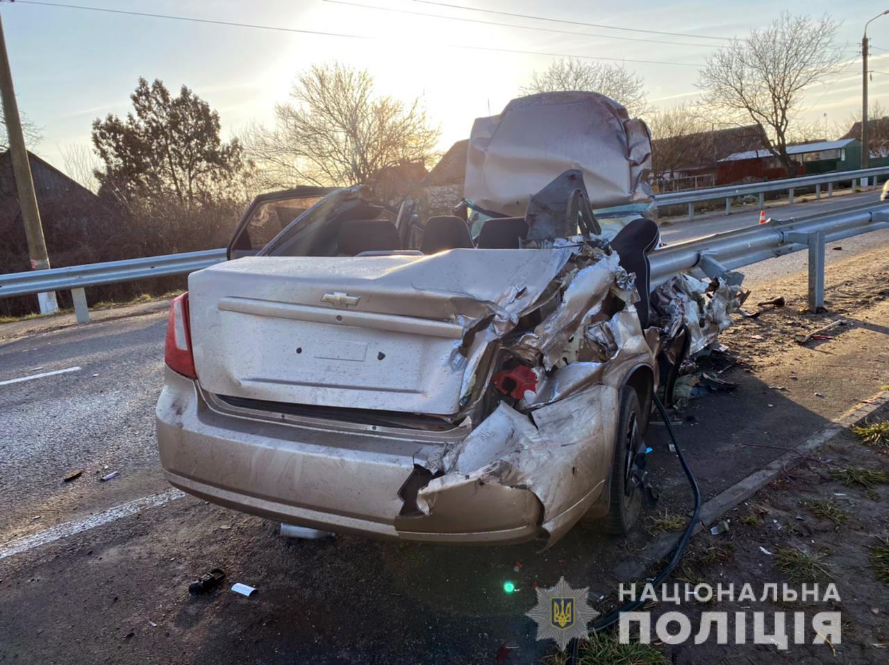 Девушка погибла на месте, машина всмятку: подробности жуткого ДТП в Запорожской области (ФОТО)