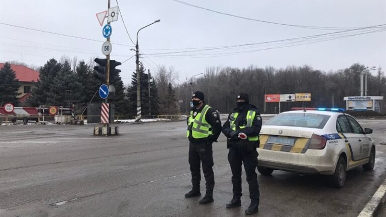 Заходят в каждую маршрутку: подробности проверок транспорта в Запорожье