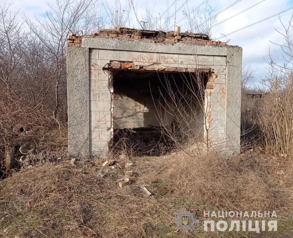 В Шевченковском районе Запорожья в недострое обнаружили схрон боеприпасов (ФОТО)