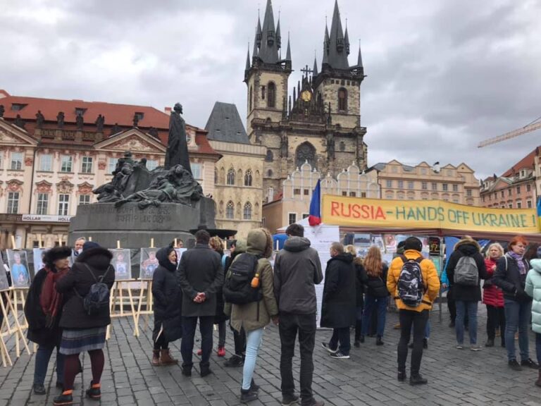 Центр прийому український біженців у Празі призупинив роботу