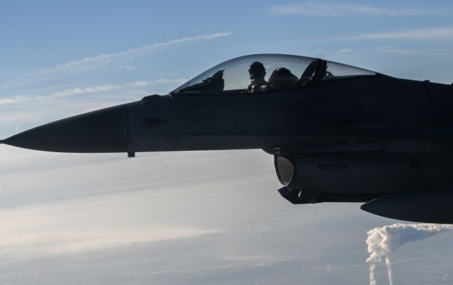 Коли українські льотчики завершать навчання на F-16 у США: у Повітряних силах назвали терміни