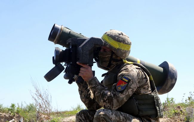Українські військові з Javelin знищили колону росіян у Запорізькій області (відео)