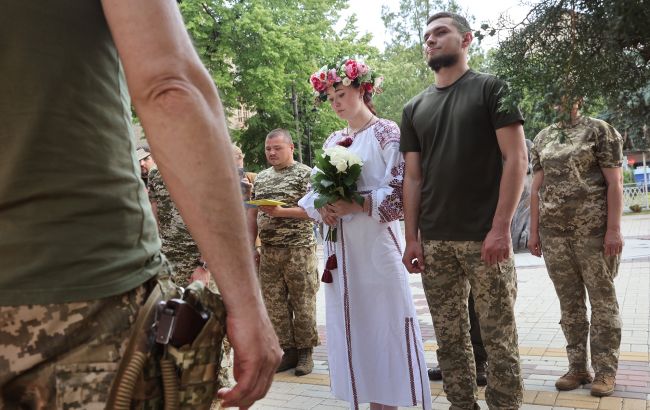 Відпустка при одруженні та народженні дитини. Скільки днів відпочинку дають військовим