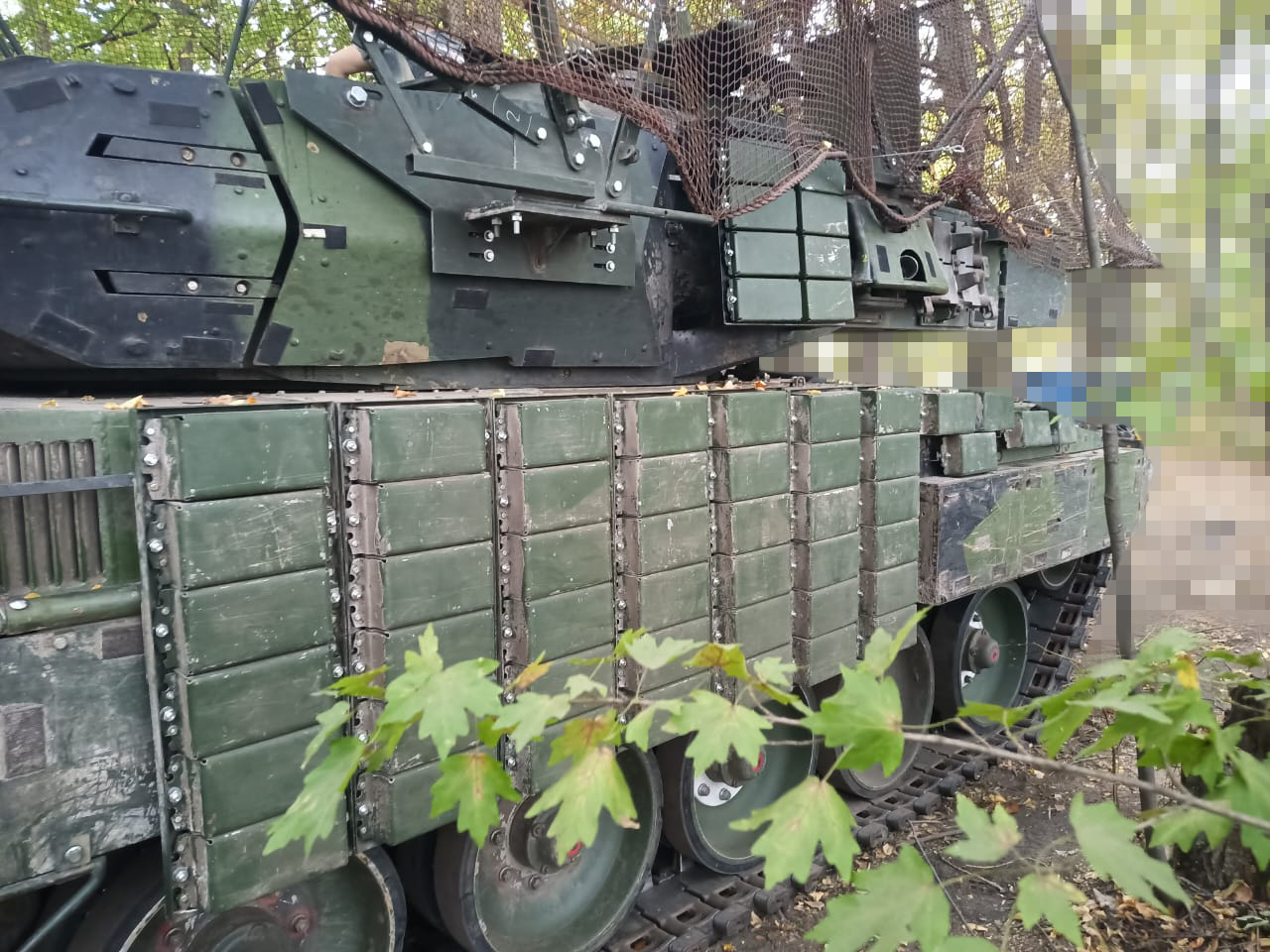 Кольчуга для «Леопарда»: як працюють сталеві екрани від Метінвесту, що рятують техніку ЗСУ від FPV