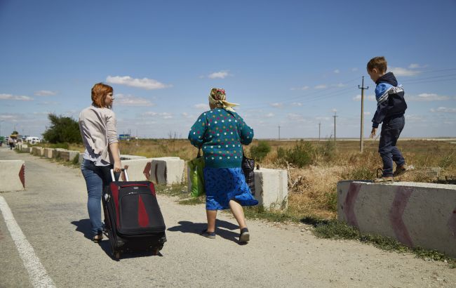 В окупованому Криму тотальна нестача кадрів на ринку праці через виїзд населення, — ЦНС